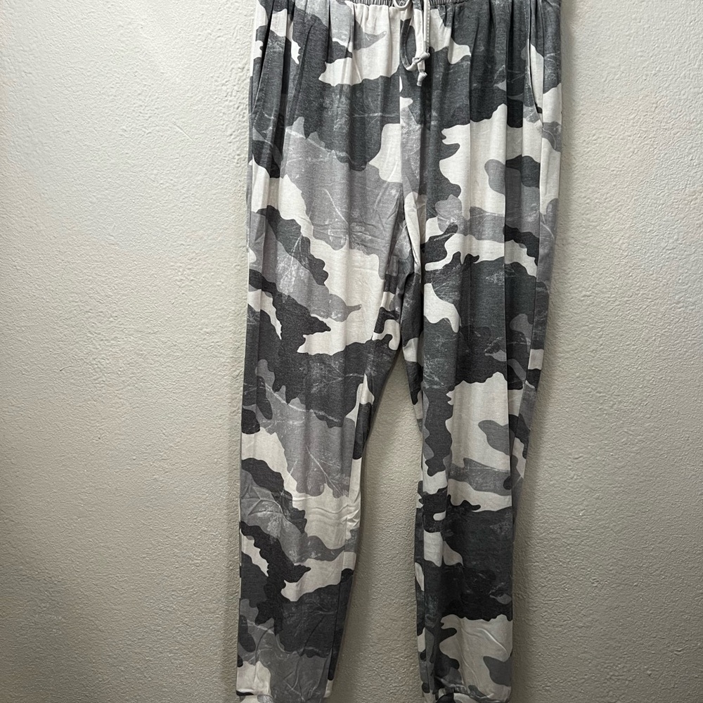 Women's Gray Camo Joggers